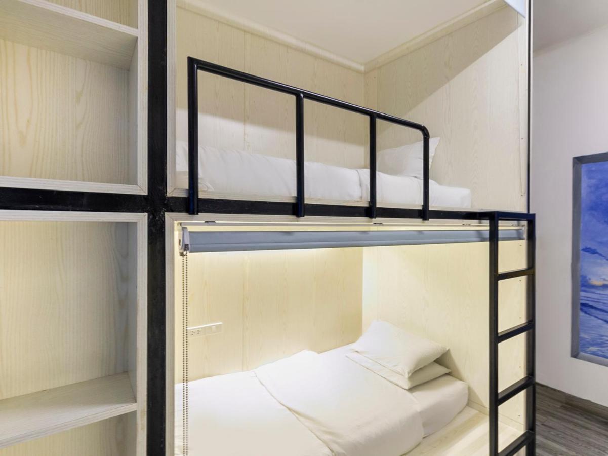 S7 Hostel Bangkok Exterior photo