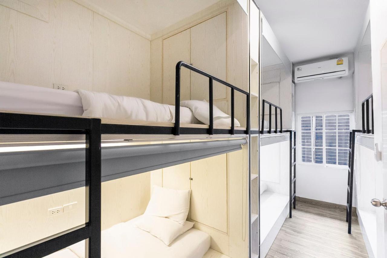 S7 Hostel Bangkok Exterior photo