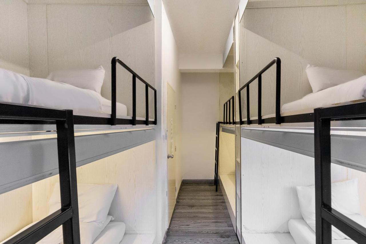 S7 Hostel Bangkok Exterior photo